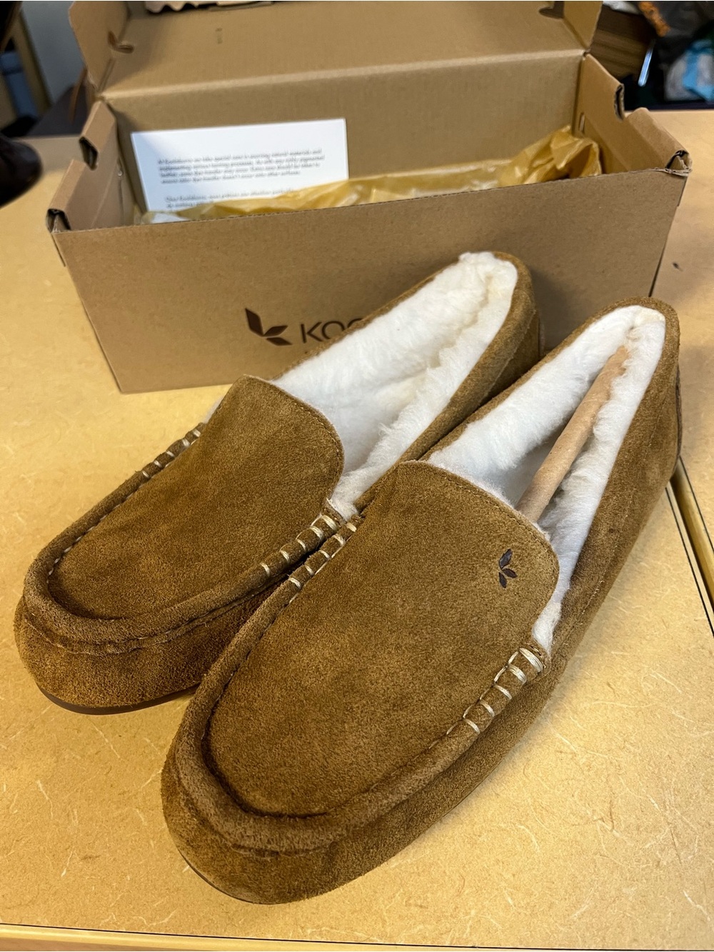 Koolaburra Women's Chestnut Suede Shearling-Lined Moccasin Slippers
